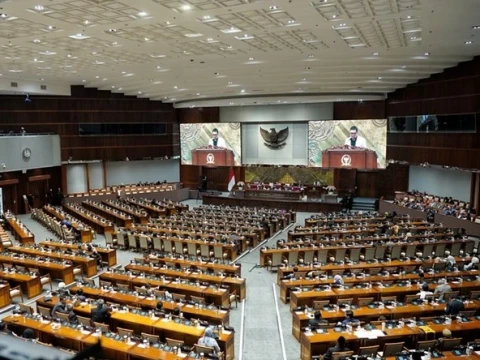 ICW Desak DPR Bahas RUU Perampasan Aset dan RKUHAP secara Bersamaan