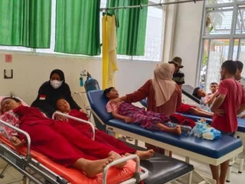 Makanan MBG Bermasalah, P2G: Jangan Salahkan Guru dan Sekolah
