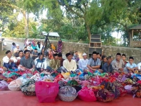 Muharram, Warga Lasem Napak Tilas Jejak Prajurit Diponegoro dan Kakak Sunan Kalijaga