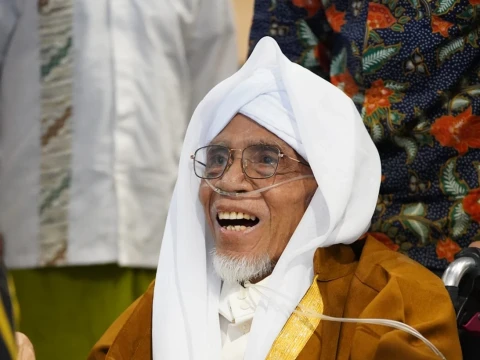Jenazah TGH Turmudzi Badaruddin Dimakamkan Jumat Sore di Pesantren Qamarul Huda