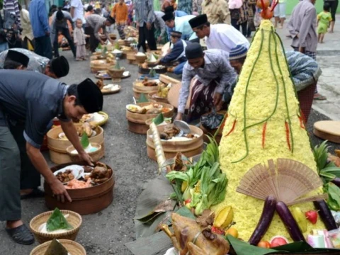 Tradisi Sedekah dan Kuliner Sya’ban Nusantara hingga Pakistan