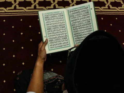 Empat Ayat Al-Qur’an tentang Pemerataan Aset dan Tafsirnya