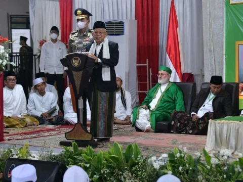 Hadiri Haul Mama Falak Pagentongan, Wapres: Ulama-Pejuang Patut Jadi Teladan