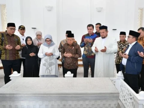 Ziarah Ke Makam Imam Abu Mansur Al-Maturidi, Ini Sosoknya dalam Pandangan Wapres