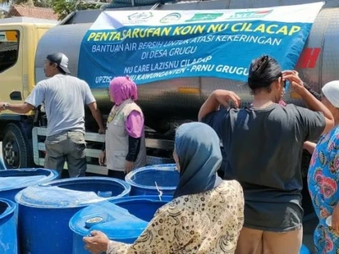 330 Ribu Liter Air Bersih Disalurkan LAZISNU Cilacap Bantu Terdampak Kekeringan
