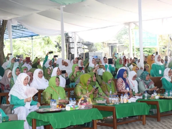 Ribuan Kader Peringati Harlah Ke-72 Fatayat NU di Kabupaten Cirebon