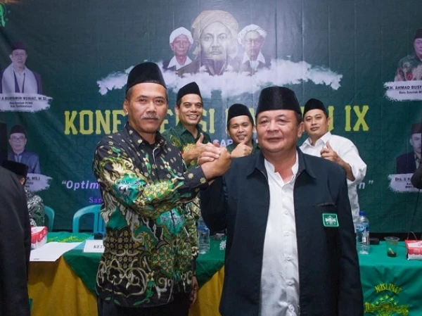 Duet KH Ahmad Busrol Karim dan U Chaeruman Kembali Pimpin MWCNU Sariwangi 