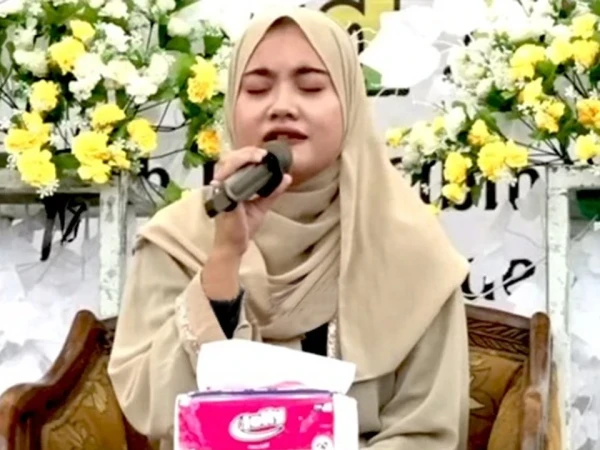 Viral Qariah yang Disawer saat Melantunkan Ayat Suci Al-Quran di Banten, Berikut Profil Singkatnya