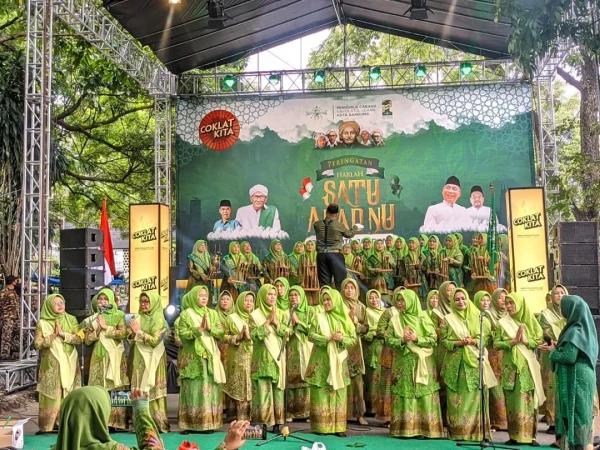 Saat Muslimat Meriahkan Puncak Resepsi Harlah 1 Abad NU di Kota Bandung
