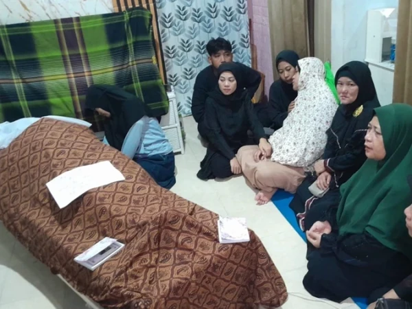 Innalillahi, Pengurus Muslimat NU Kemayoran Wafat dalam Kecelakaan Kereta di Bekasi
