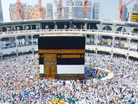 Hukum Memakai Jam Tangan Saat Ihram: Boleh atau Tidak?