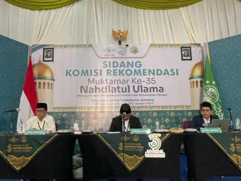 Sidang Komisi Rekomendasi Usulkan Sistem UKT Tak Hanya Dilihat dari Jenis Pekerjaan Orang Tua