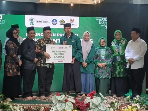 BAZNAS Luncurkan Beasiswa Santri, Target 2.500 Orang Menuju Perguruan Tinggi