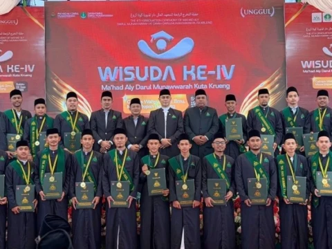 Jadi Awal Pengabdian, 412 Santri Mahad Aly Darul Munawwarah Kuta Krueng Pidie Jaya Diwisuda