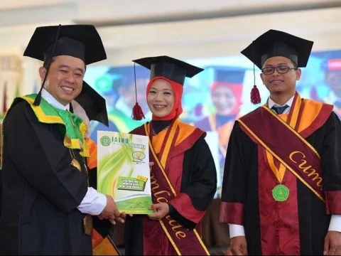 Wisuda 388 Mahasiswa, Rektor IAINU Kebumen Jelaskan 3 Kemampuan Menghadapi Zaman