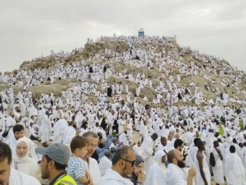 Adakah Keutamaan Khusus saat Wukuf di Jabal Rahmah?